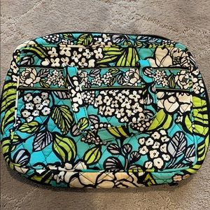 Vera Bradley Multi-use case